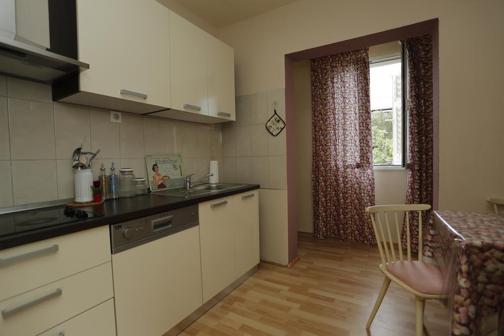 Apartment Magnolia Supetar Rum bild